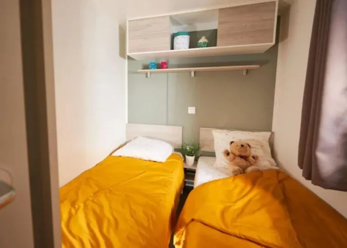 Mobil-home Prestige Avec Terrasse Pour 4 Personnes - Api-1-52-1050