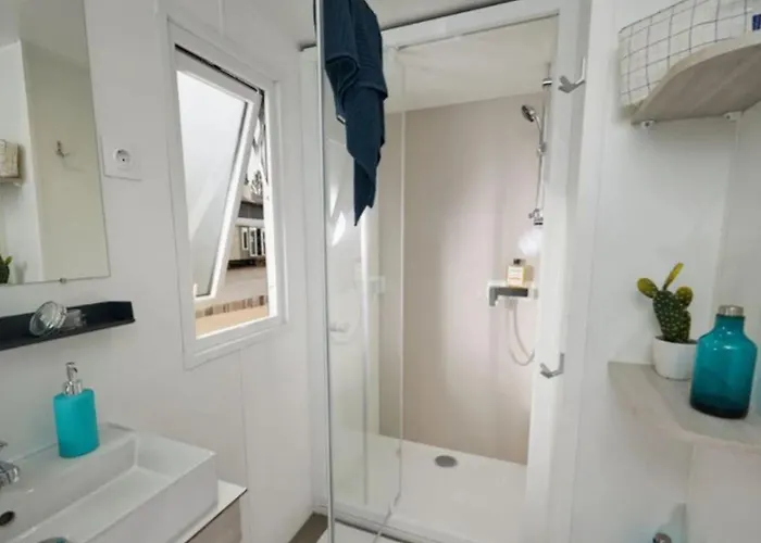 Mobil-home Prestige Avec Terrasse Pour 4 Personnes - Api-1-52-1050 Campsite Martiel