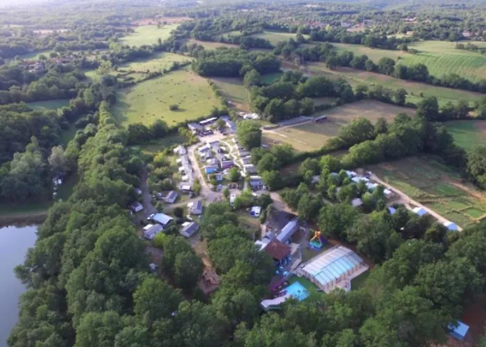 Mobil-home Prestige Avec Terrasse Pour 4 Personnes - Api-1-52-1050 Campsite Martiel